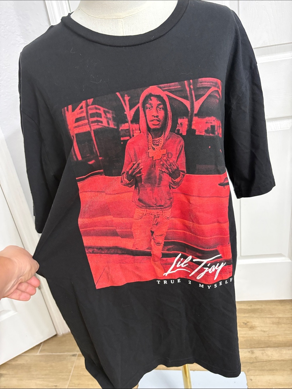 Black Short-Sleeve Graphic Tee - True 2 Myself